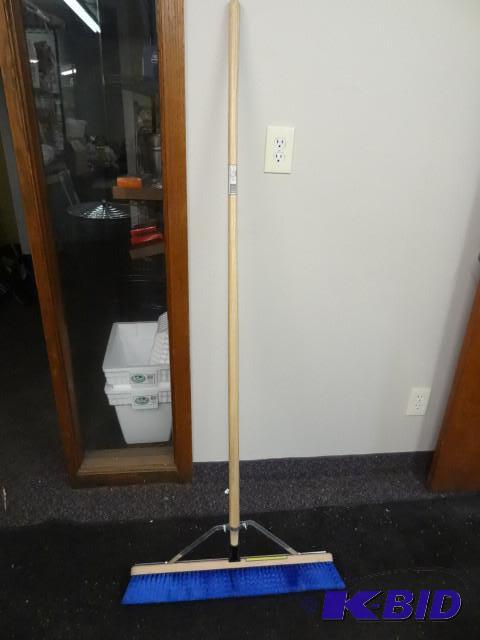 New Laitner 24 in push broom heavy ...
