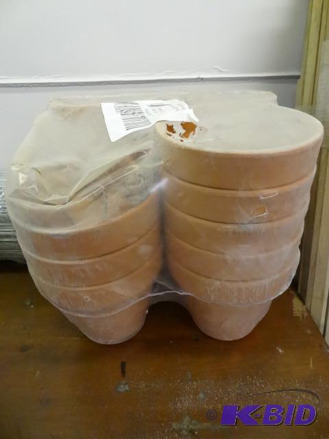 Qty 20 6.3 in Clay Pots a few broke...