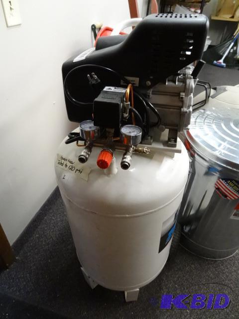 NEW Pulsar Air Compressor 5 hp peak...