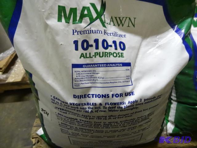 Approx 20 lbs MaxLawn Fertilizer 10...