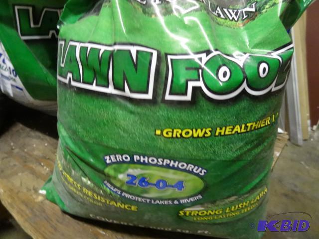 Approx 16 lbs MaxLawn lawn food 26-...