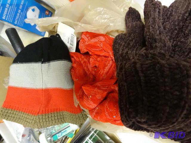 New lot kids gloves and winter hat...