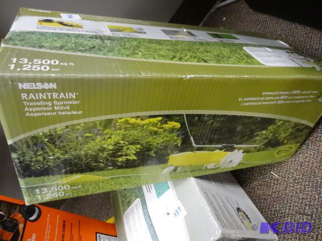 Nelson RainTrain traveling lawn spr...