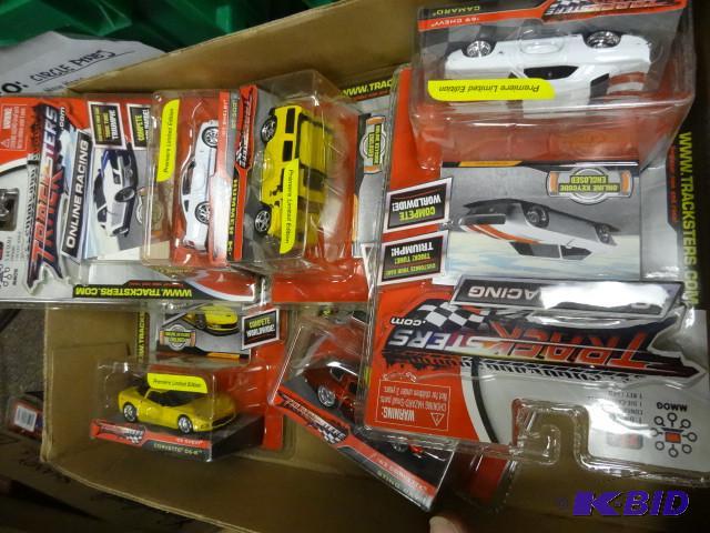 Qty 5 New lot of Tracksters 164 sc...