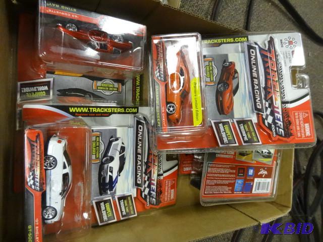 Qty 5 New lot of Tracksters 164 sc...