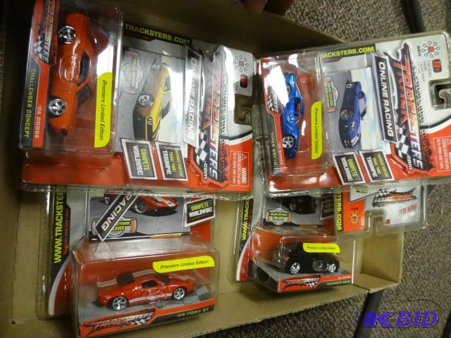Qty 5 New lot of Tracksters 164 sc...