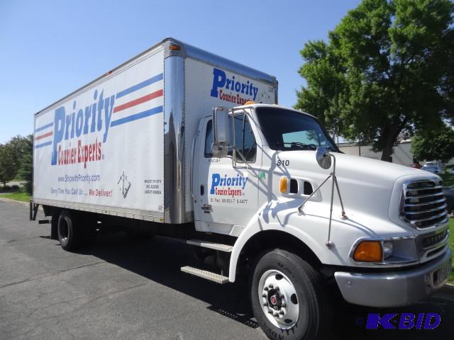 2007 Sterling straight truck. 365,9...
