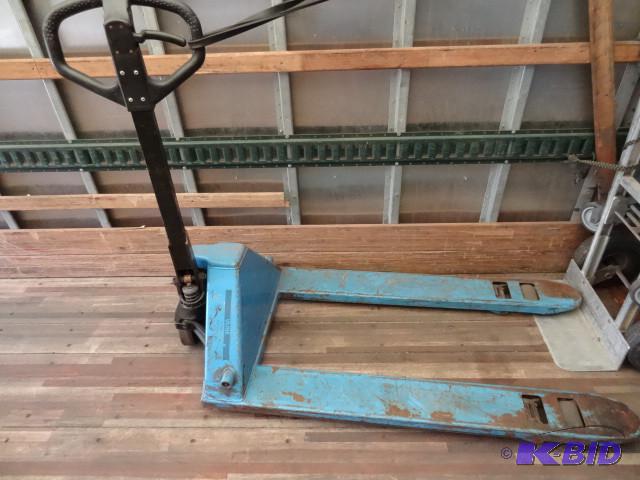 Uline H-1483 pallet jack. Works...