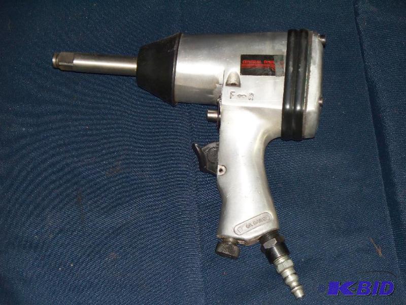 lot 36 image: IMPACT WRENCH WORKS GREAT  ...