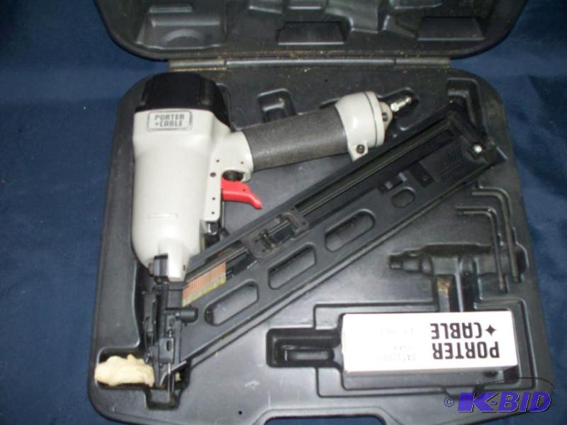 lot 39 image: PORTER CABLE AIR NAILER (LOOKS NEW)...