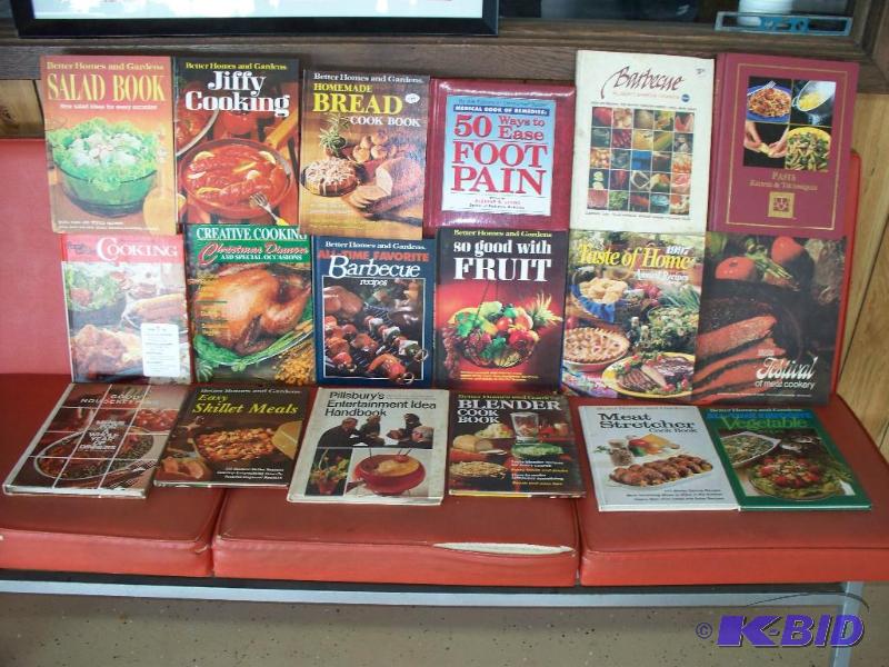 lot 49 image: LOT OF COOK BOOKS ALL IN NICE SHAPE...