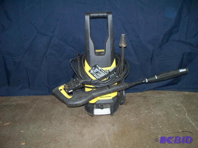 lot 77 image: Karcher 1600 PSI  power washer...