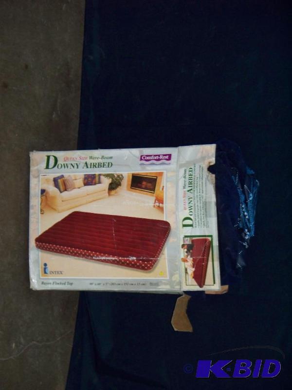 lot 80 image: Queen size air bed...
