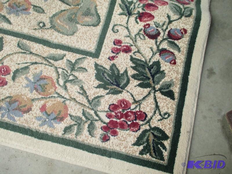 lot 112 image: Rug approx. 11 x 7 11" flo...