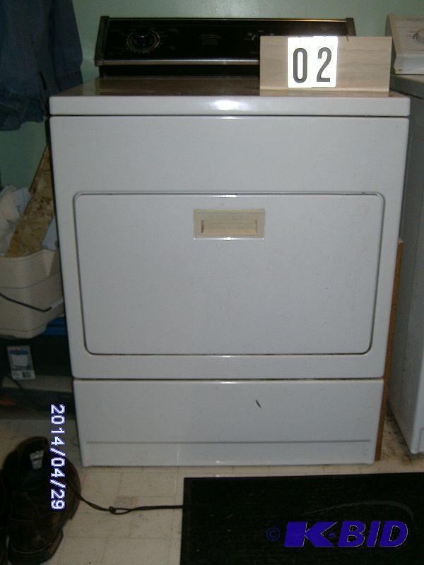 lot 2 image: Whirlpool Gas Dryer - Large capacit...