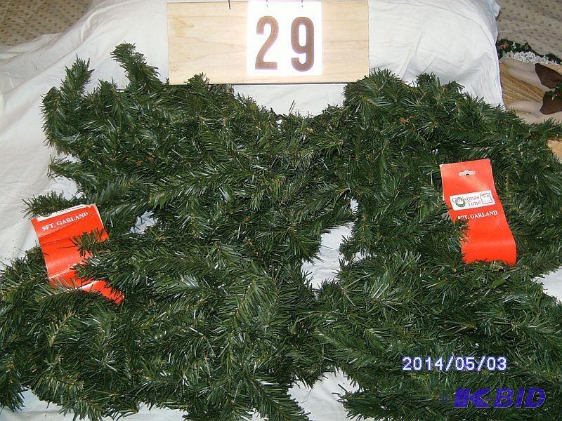 lot 29 image: Garland, Qty 4 - New - 9 foot lengt...