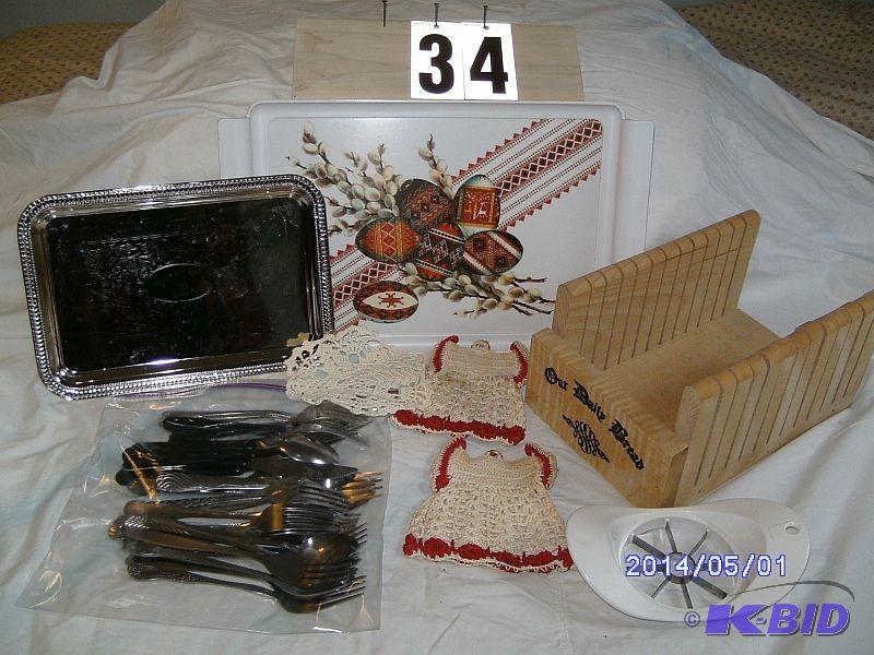lot 34 image: Household Miscellaneous - Two servi...