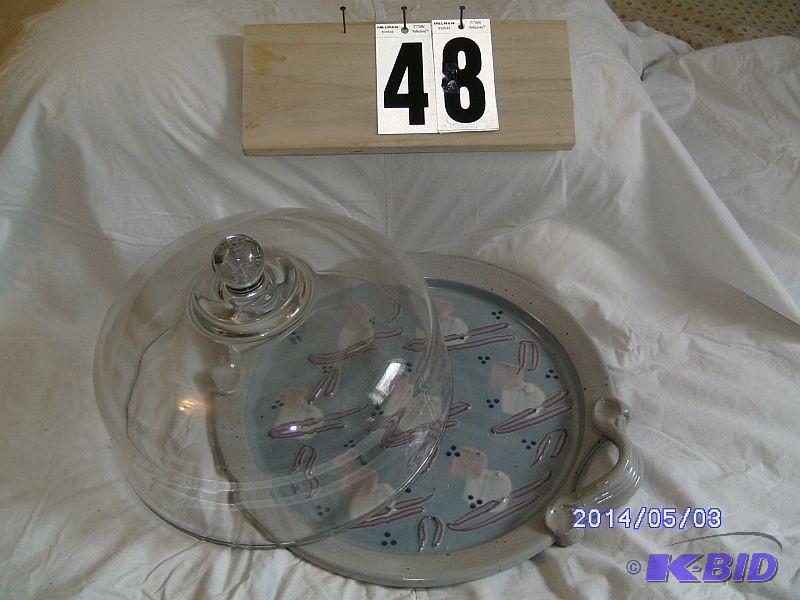 lot 48 image: Glass cake platter - 11" diame...