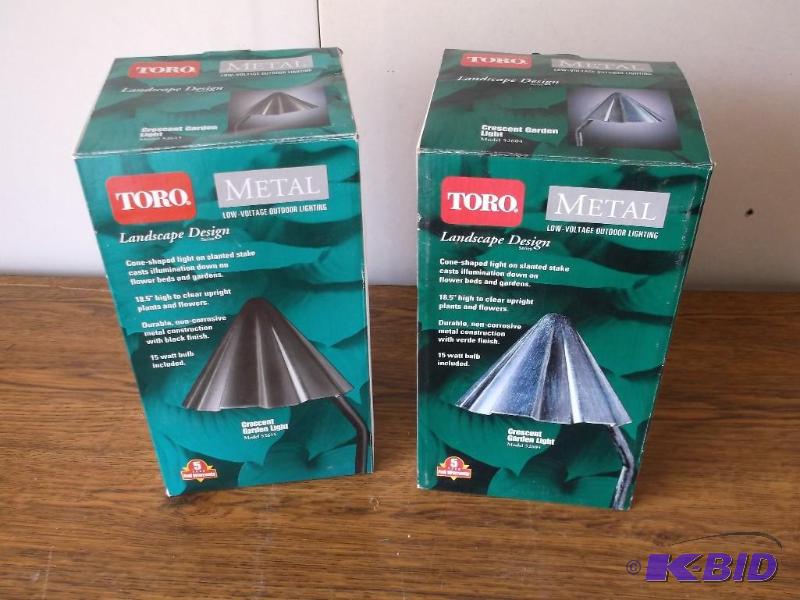 2 TORO metal low voltage metal land...