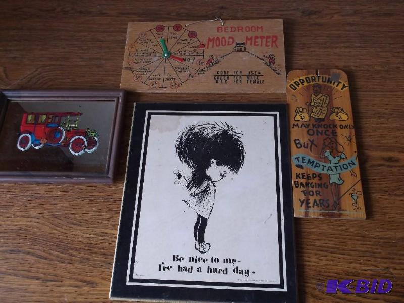 Lot with mirrored picture an 2 plaq...