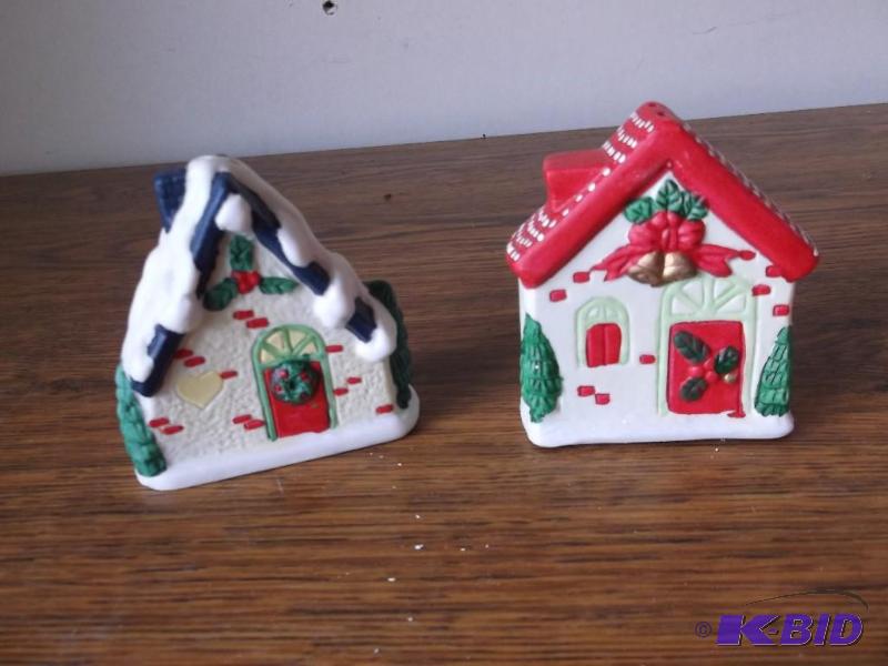 Holiday snowtown salt an pepper sha...
