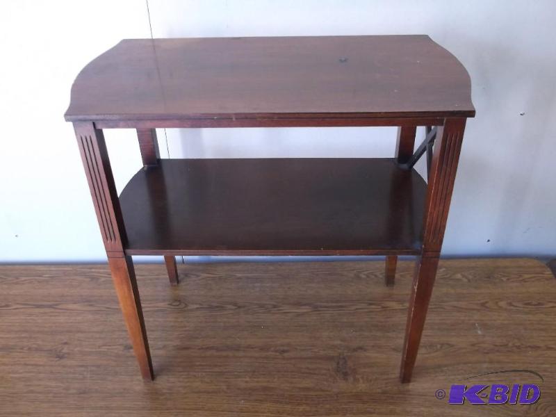 Vintage end table measuring&nbsp&n...