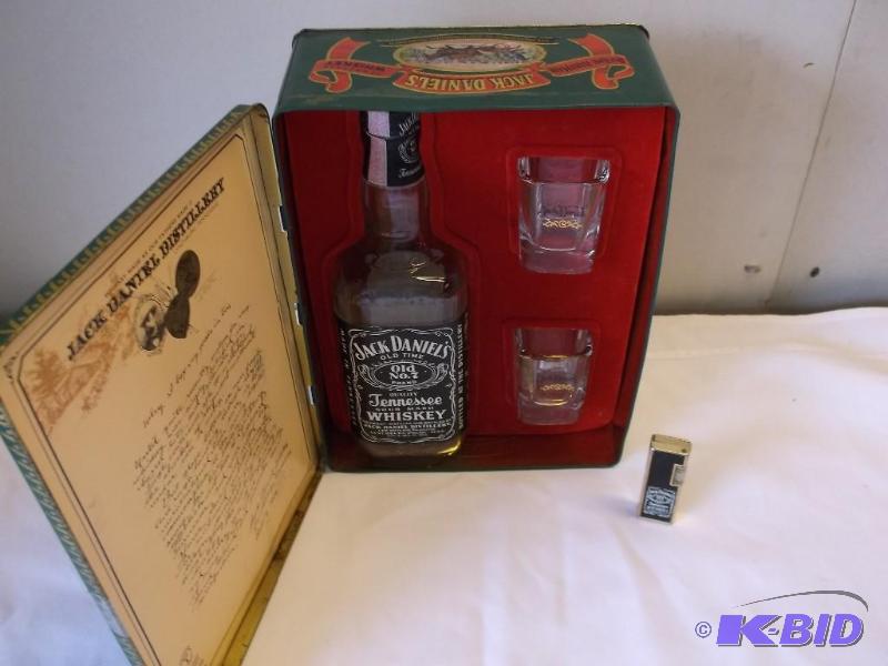 Vintage Jack Daniels tin &amp sho...