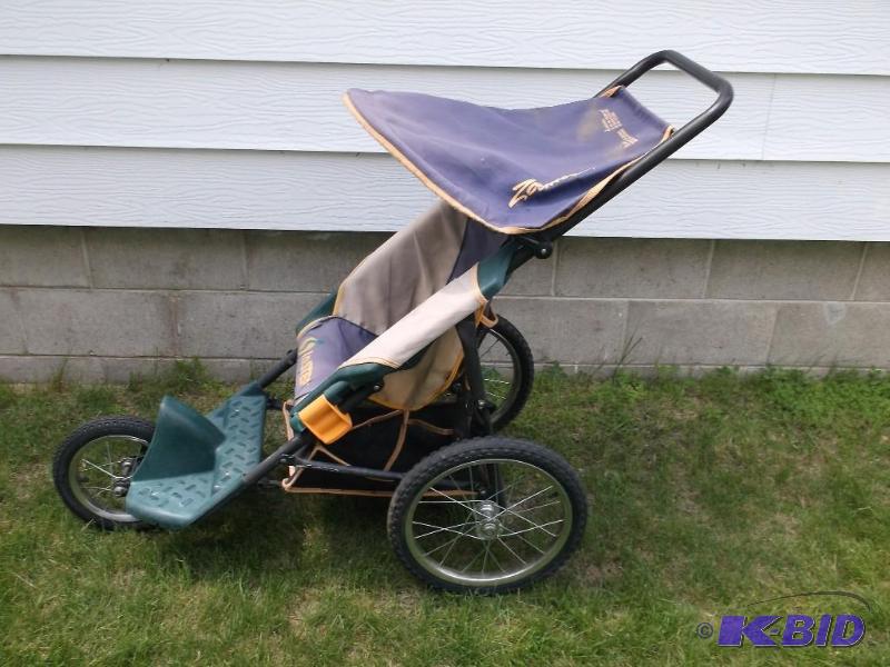 Instep jogging stroller in great us...