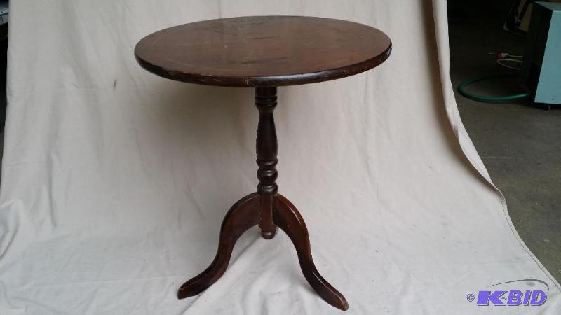 20 round side table