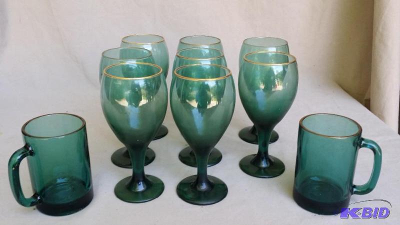 10 Gold trim green glasses includes...