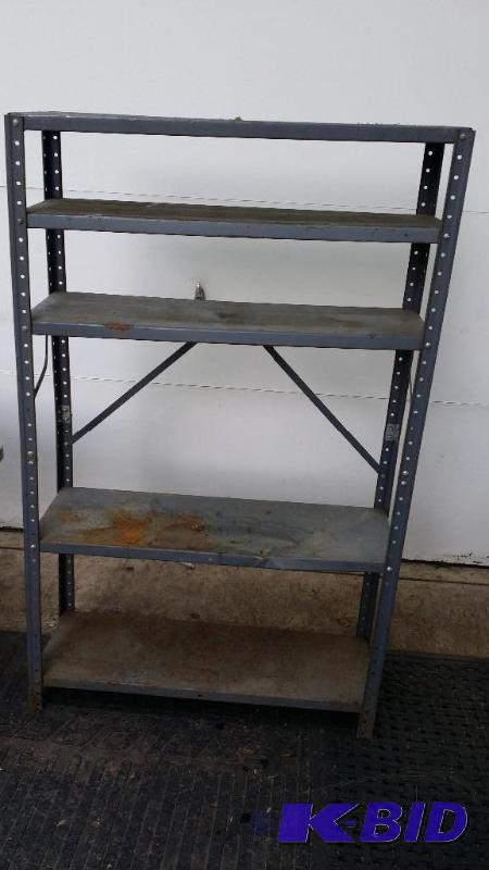 Metal 5 shelf rack measures just un...