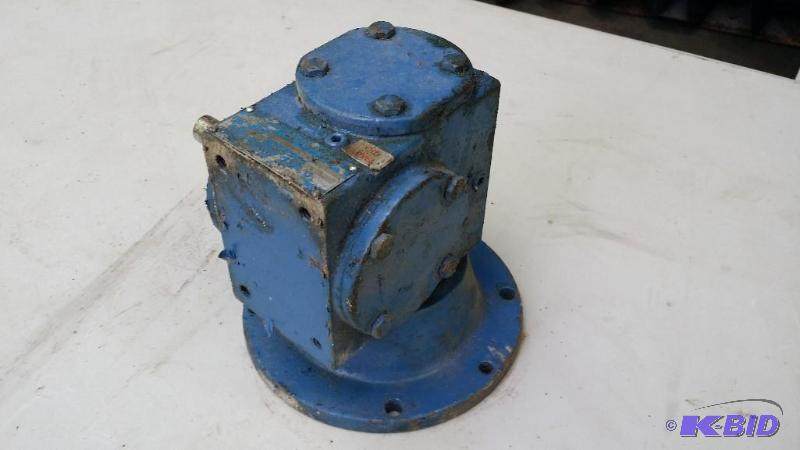 Angle gear box Cleveland, Model# M1...
