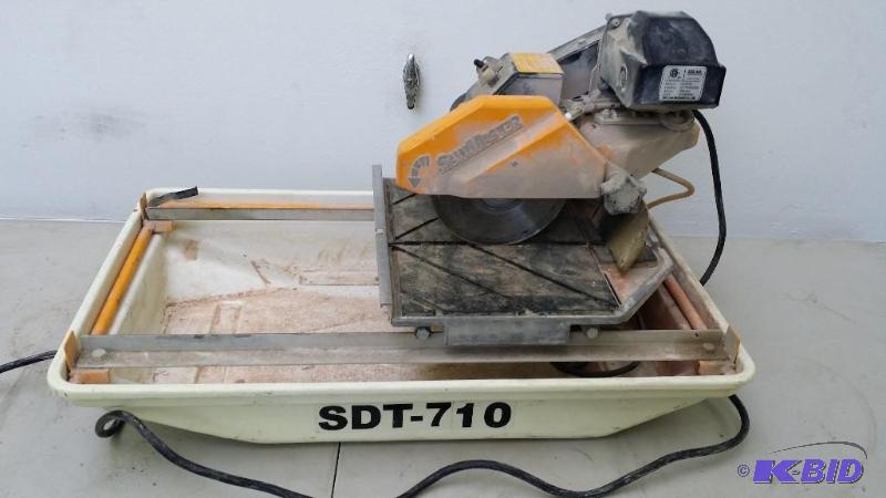 Saw Master Wet Tile Saw