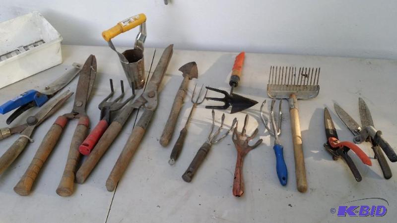 Gardening Tools. Perfect to get you...