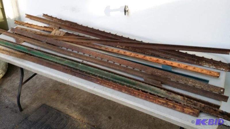 11 Steel posts. Measures 5 12 ft l...