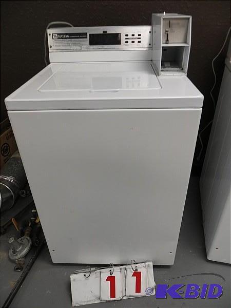 lot 11 image: Maytag Commercial Coin-operated Was...