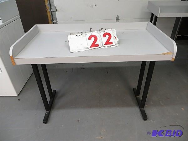 lot 22 image: Laundry Folding Table 4 ft x 2 ft x...