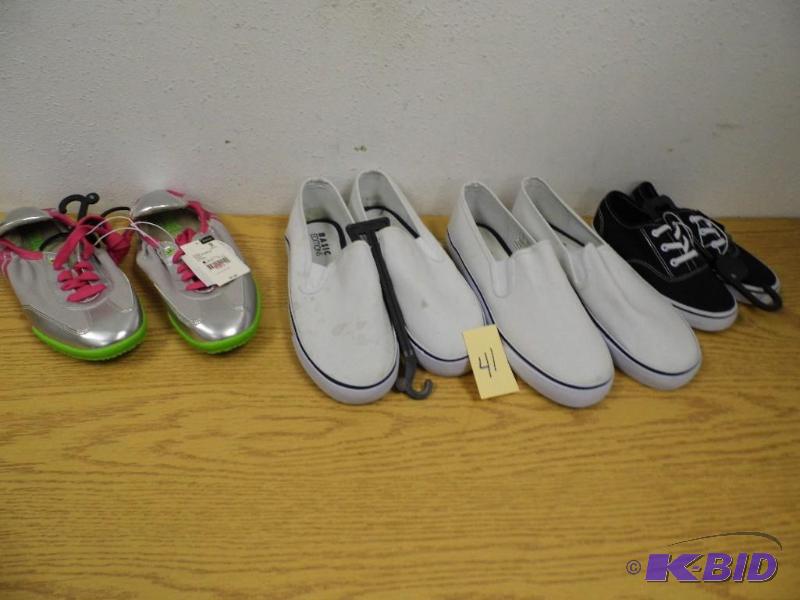 lot 41 image: Assorted Shoes