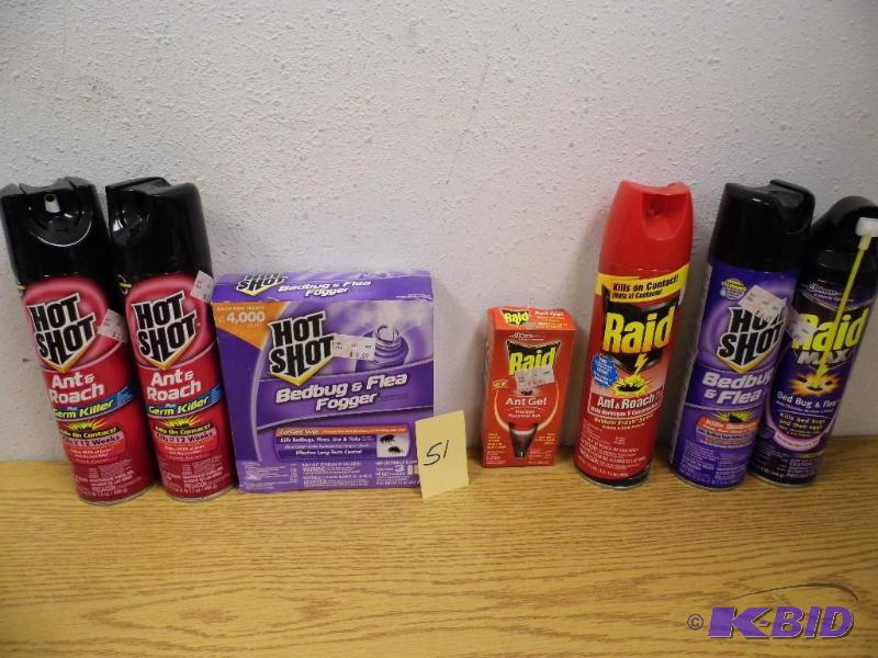 lot 51 image: Raid Ant, Roach, Bed Bug, Hot Shot
