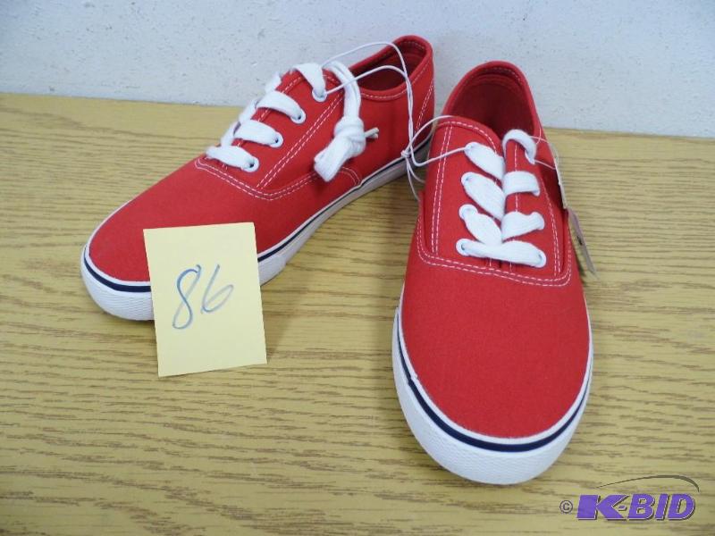 lot 86 image: Joe Boxer Shoes