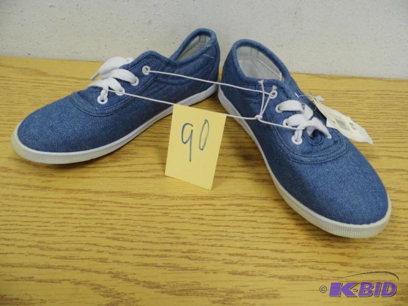 lot 90 image: Basic Edition Shoes
