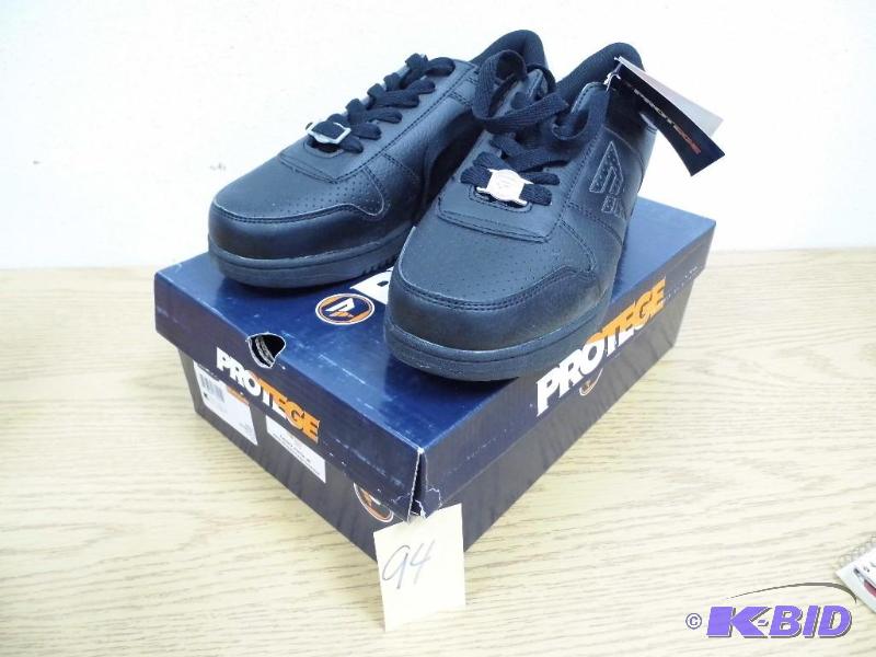 lot 94 image: Protg Shoes