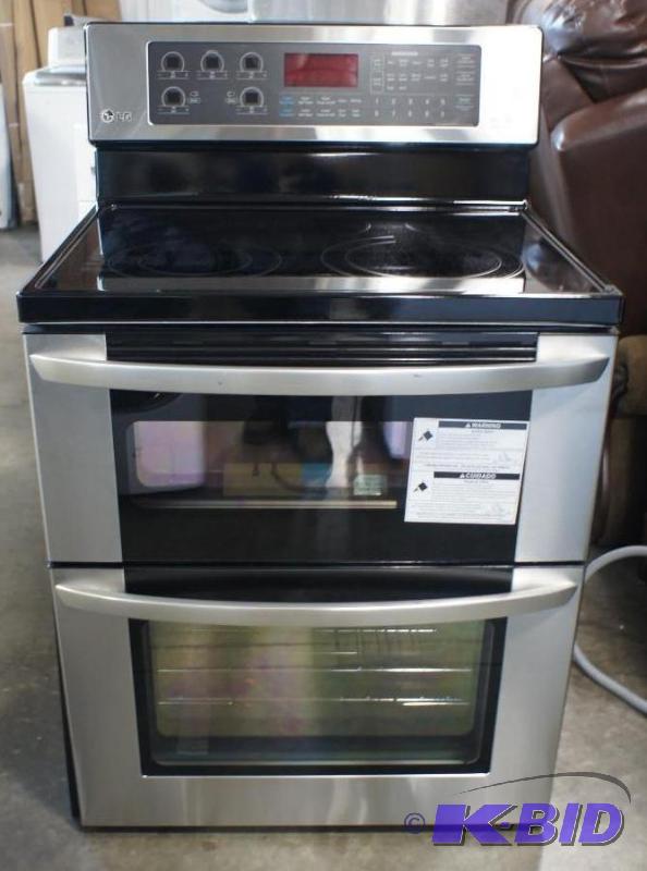 lot 3 image: New LG Stove (LDE3037ST) 6.7 Cu. Ft...
