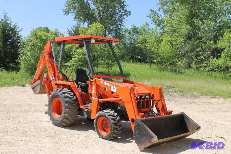 Kubota L35 Tractor Backhoe 4x4