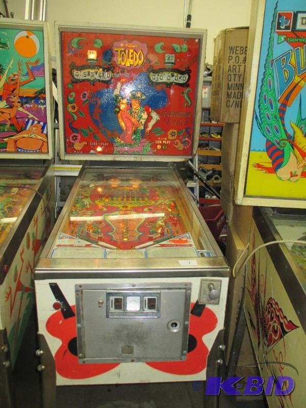 Williams Toledo Pinball Machine