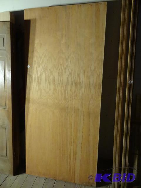 Qty 4 hollow core doors. 2 are 36 x...
