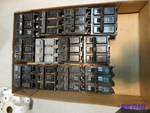 Box of misc circuit breakers. All 3...