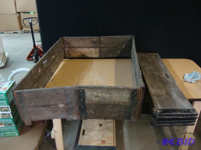 Vintage or Antique Folding Pallet C...
