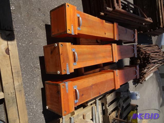 lot 128 image: Metall framed canopy storage tent. ...