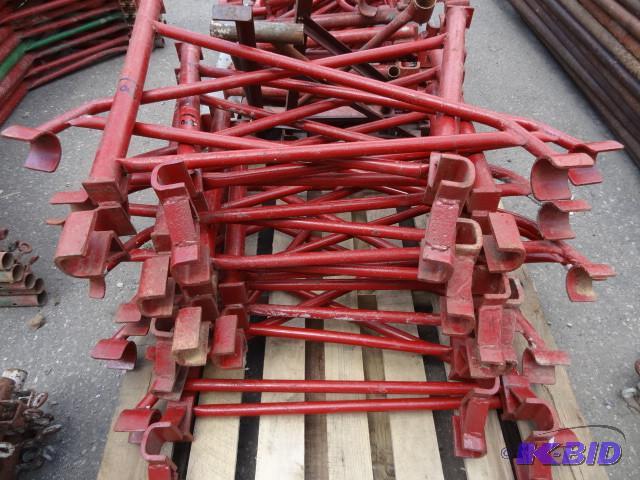 lot 18 image: 14 scaffolding side extensions....